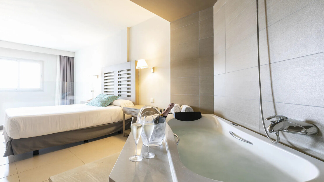 HD Beach Resort & Spa